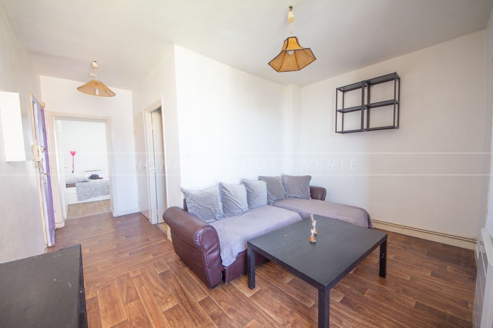 À VENDRE - APPARTEMENT - 1 CHAMBRE - LUMINEUX - SECTEUR RECHERCHÉ - VUE MER - BELLE OPPORTUNITÉ photo 2